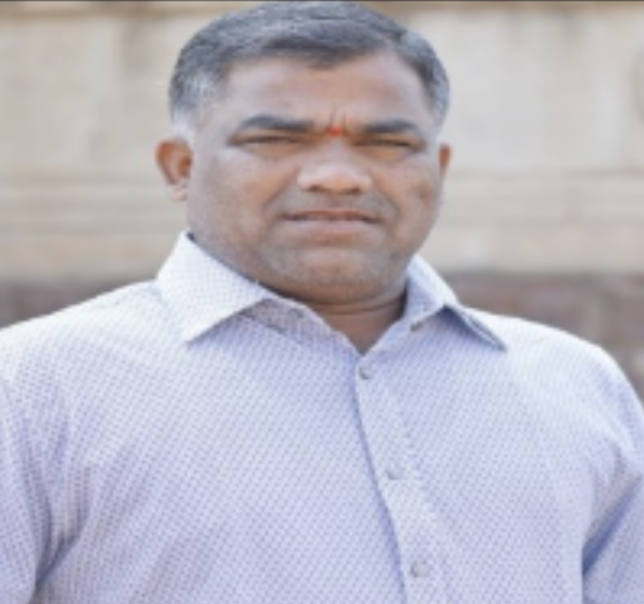 ಶ್ರೀ ರಮೇಶ ಕ. ಕಂಬಾರ